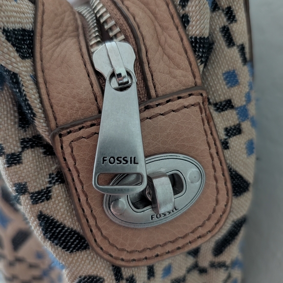 Patterned Fossil Purse - Picture 4 of 5